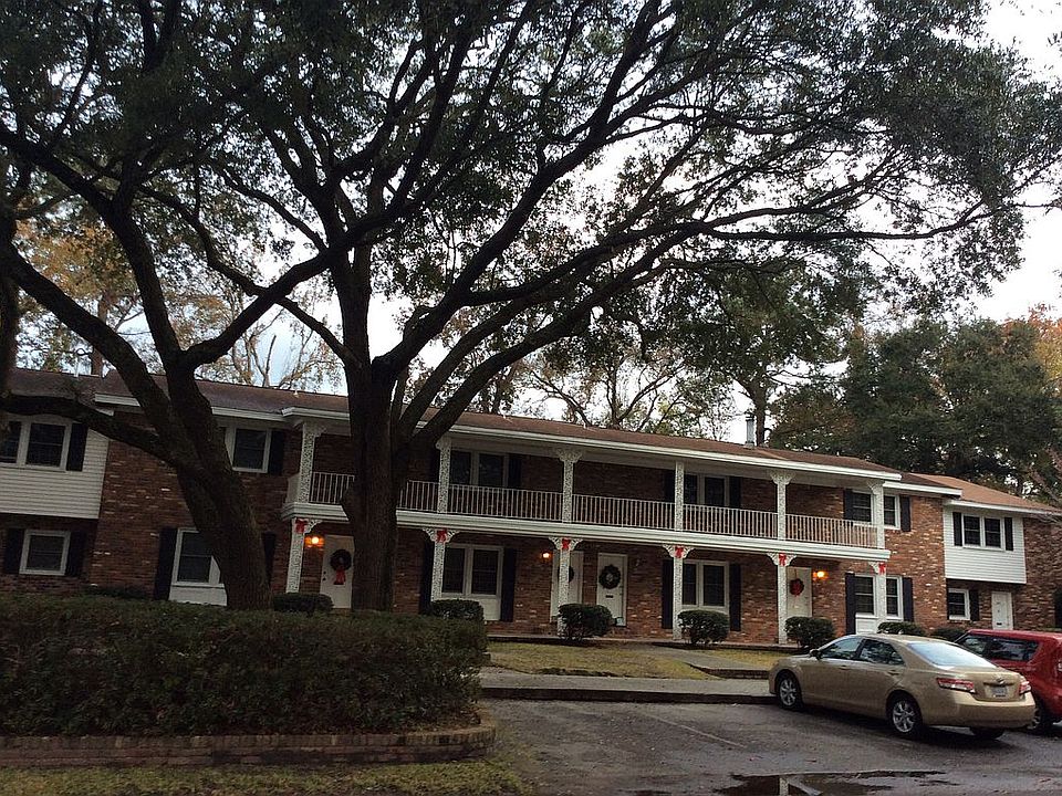 6 Unit Colonial Condo 