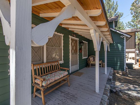 3rd image of 221 Dutch Way