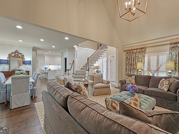 3rd image of 155 Oakpark Ct