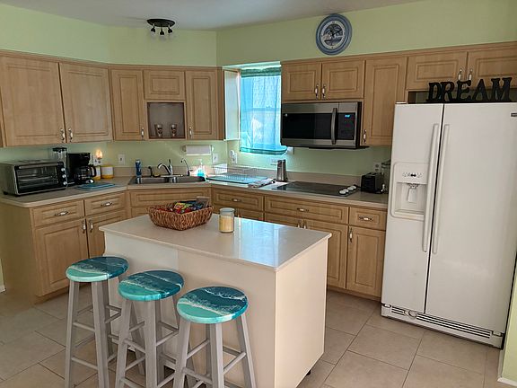 4th image of 9730 San Moreno Way