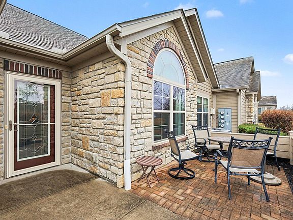 3rd image of 9056 Royal Oak Ln