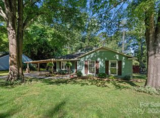 6320 Pineburr Rd, Charlotte, NC 28211