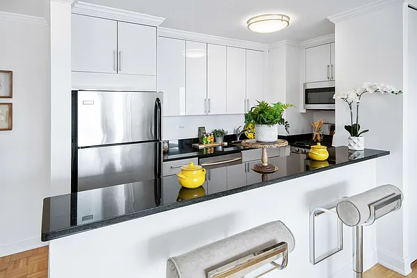 Sold by Compass | media 6