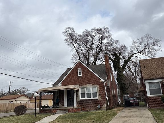 2nd image of 17600 Strathmoor St