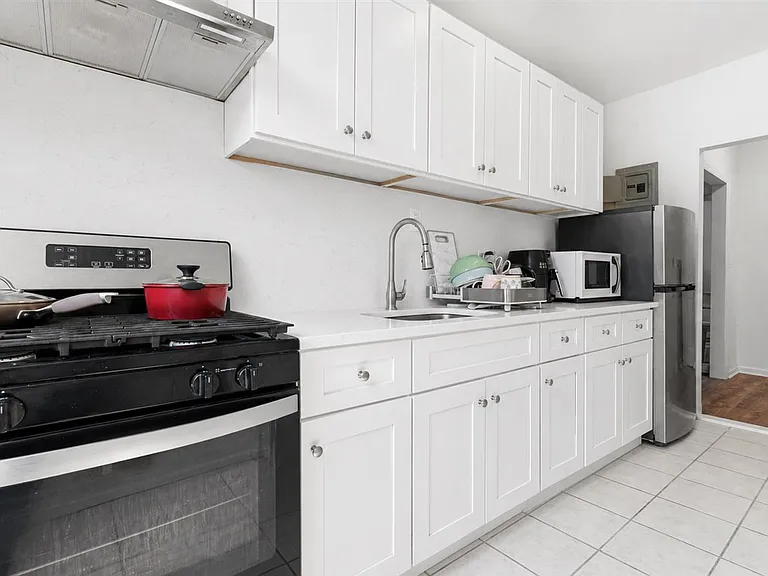 6264 Saunders St #3P — Photo 6