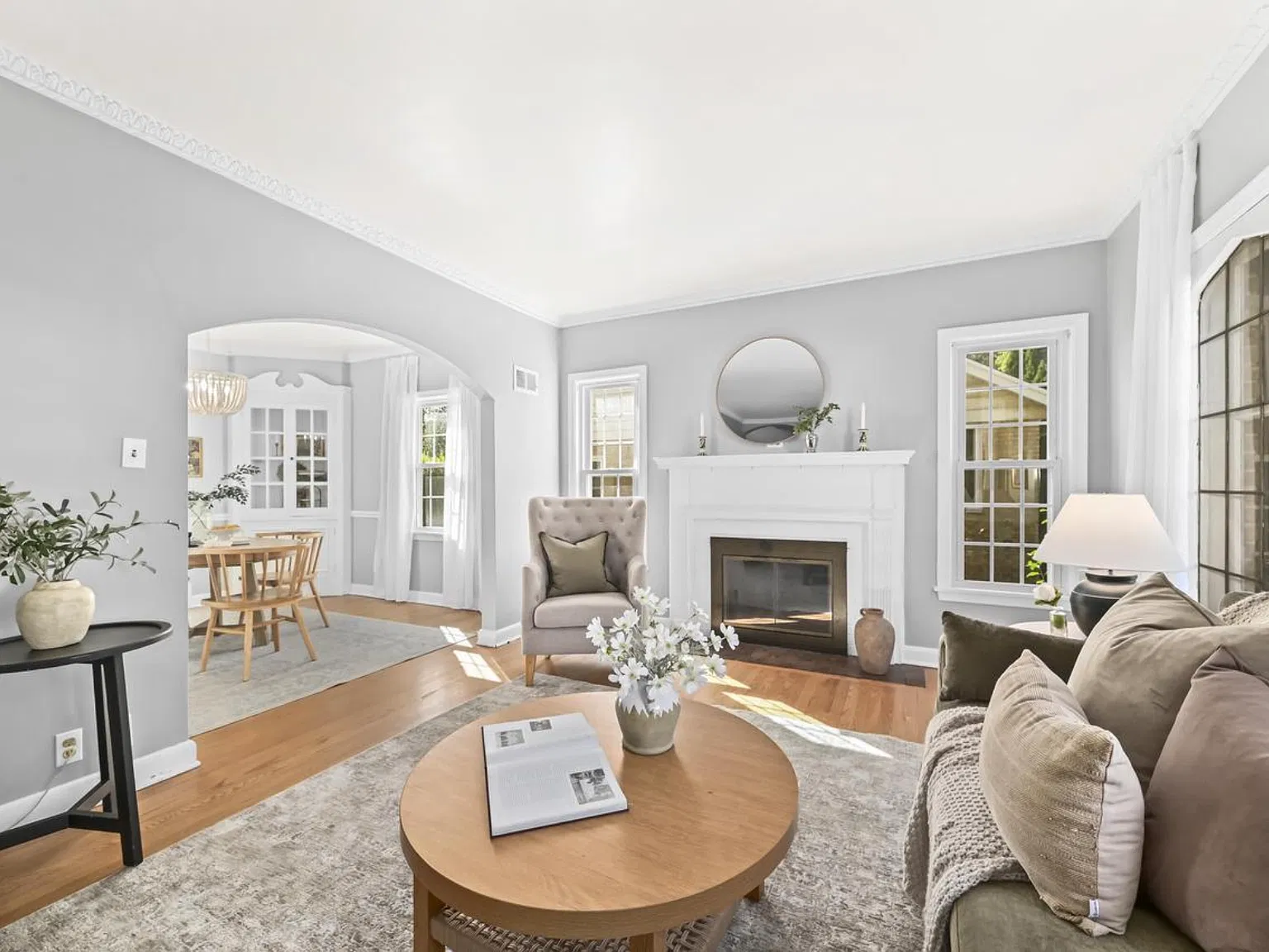 3 bed, 1.5 bath, 1309 sqft, $2,000 — Photo 3