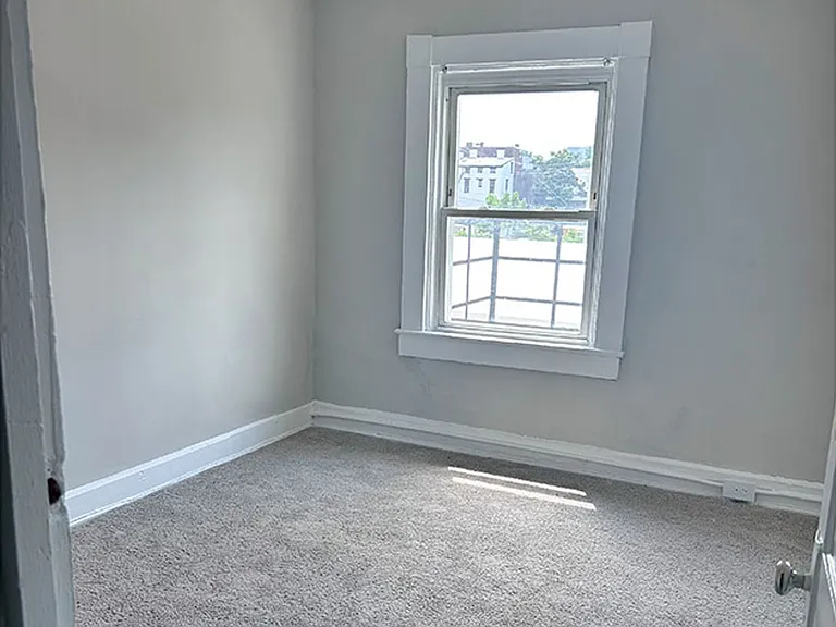 2829 Glendora Ave — Photo 8