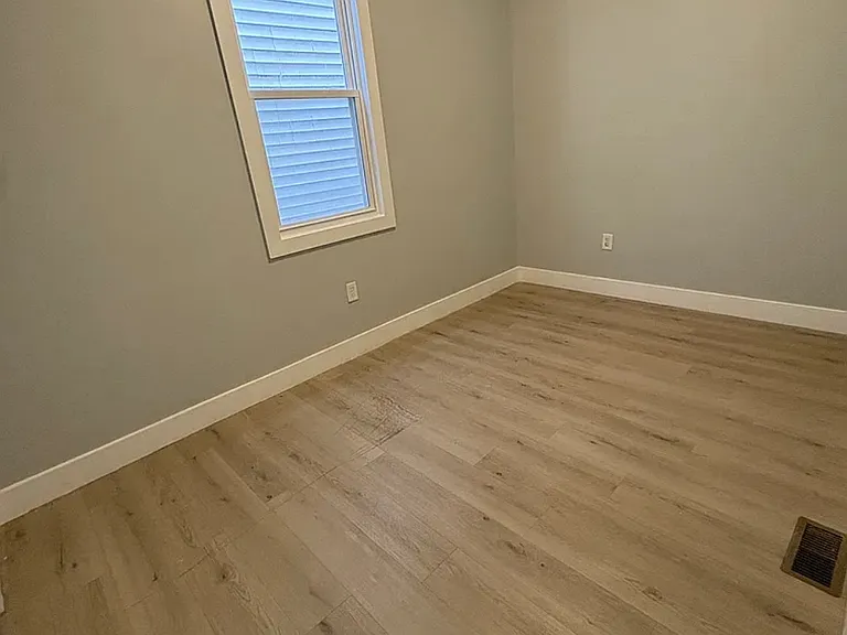 317 W Runyon St #2 — Photo 4