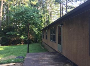 384 Oakridge Ln, Chapel Hill, NC 27517