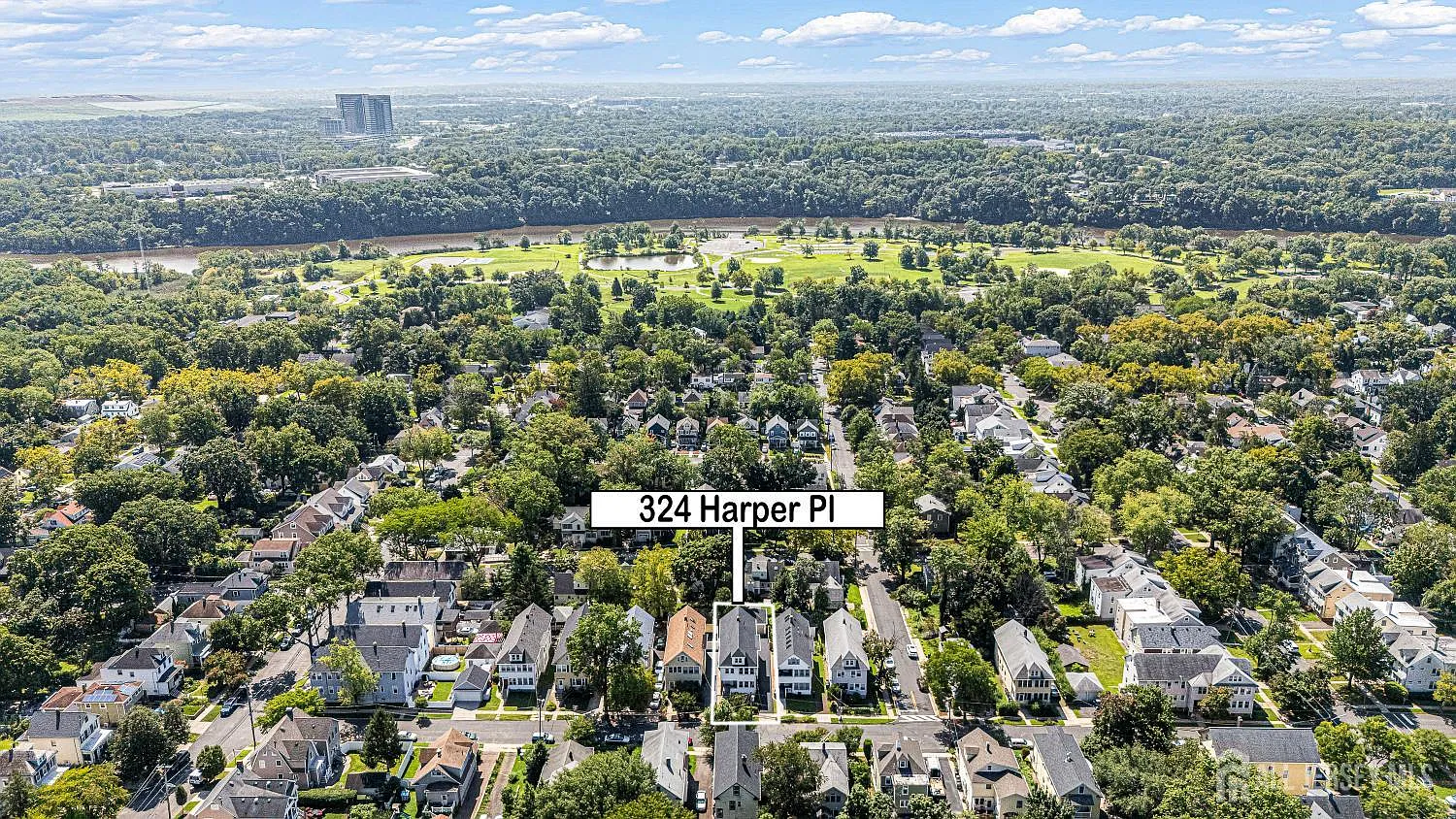 3 bed, 1.0 bath, 1300 sqft, $3,000 — Photo 3