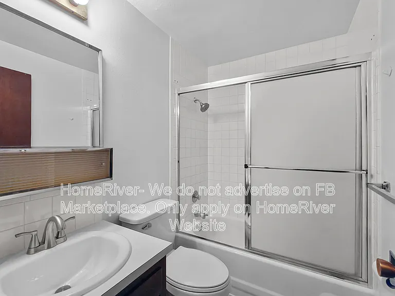 1414 N Addison St #201 — Photo 12