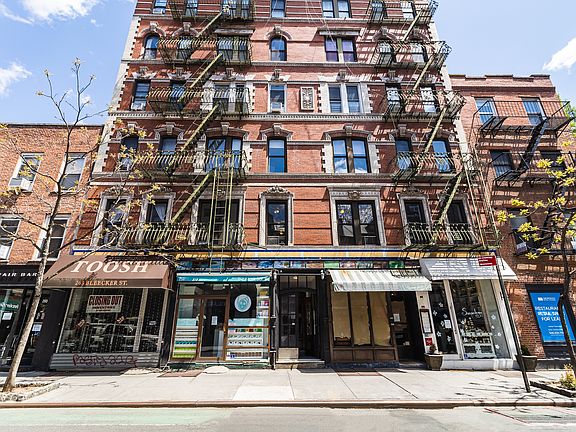 5th image of 259 Bleeker Pl #31