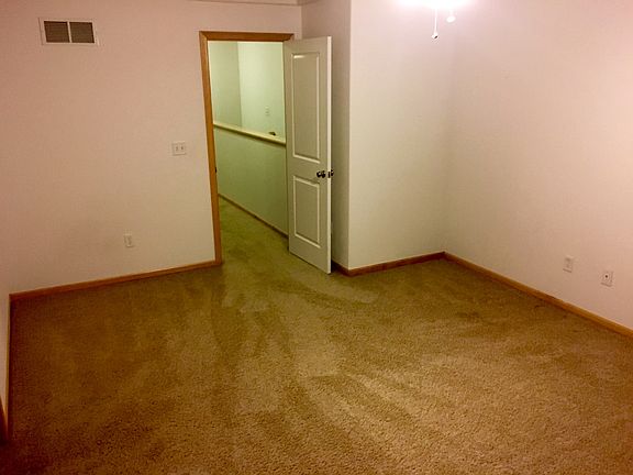 2nd image of 1822 Sara Ct