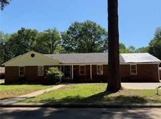 235 S Arlington Ave, Russellville, AR 72801