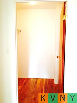 Rented by KVNY Soho | media 62