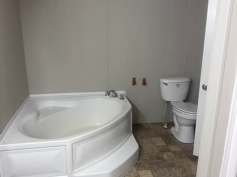 12239 Skyview Dr — Photo 14