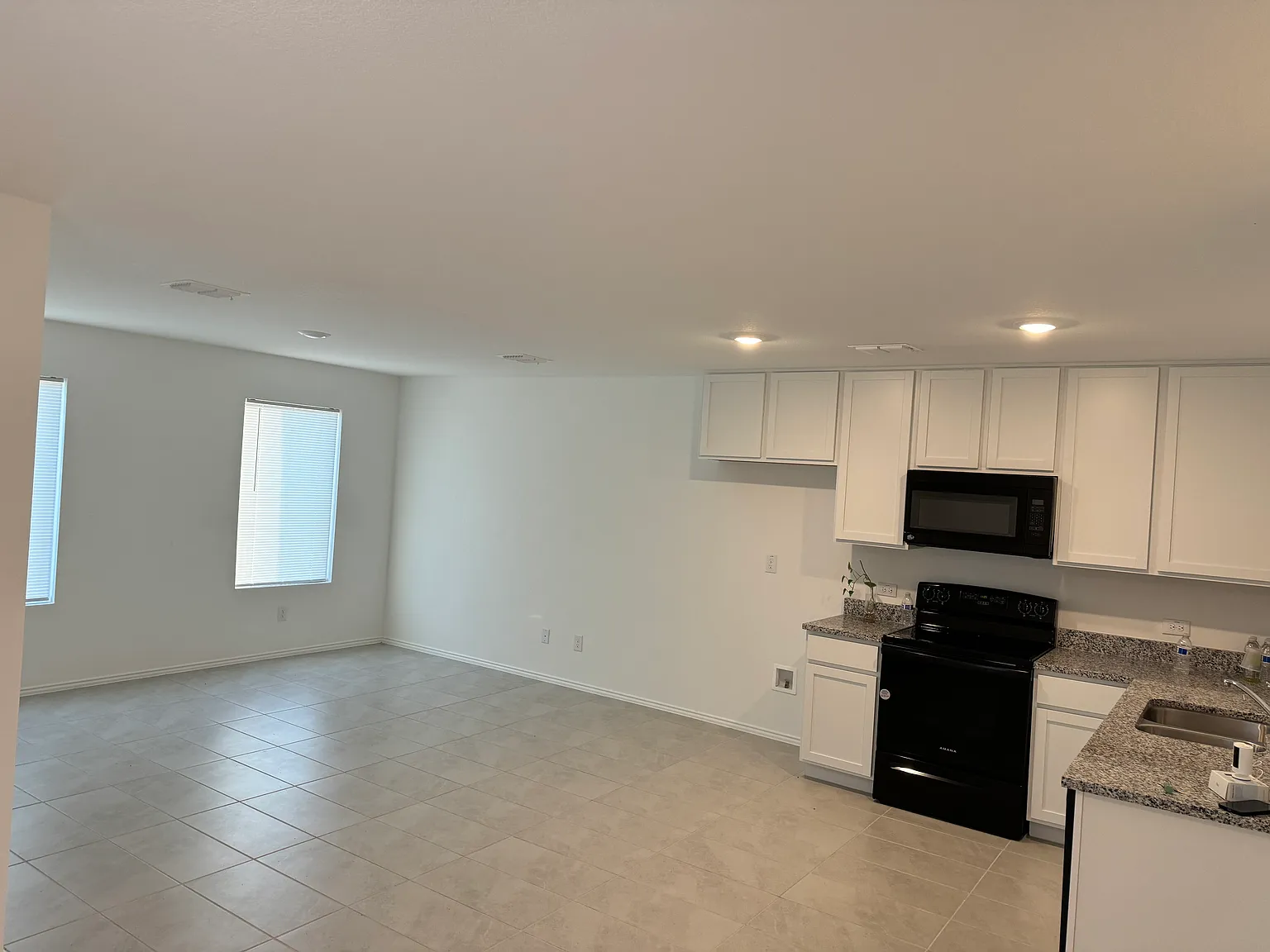 132 Jethro Ln — Photo 2