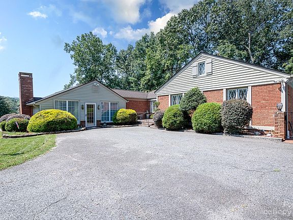 5th image of 103 Woodside Dr
