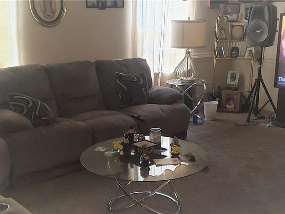 3rd image of 321 Advocate Ct Unit F