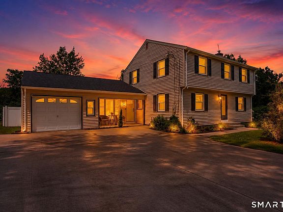 3rd image of 5 Sanford Avenue