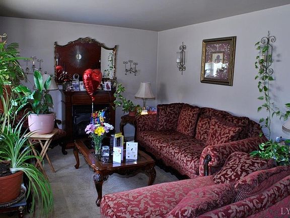 3rd image of 311 W Cadbury Dr
