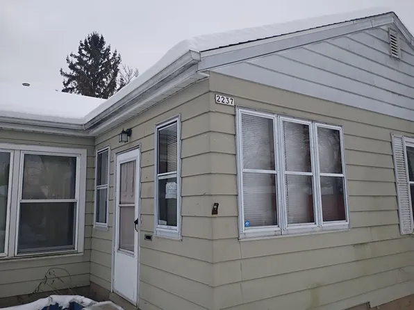 2237 W Rohr Ave, Milwaukee, WI 53209