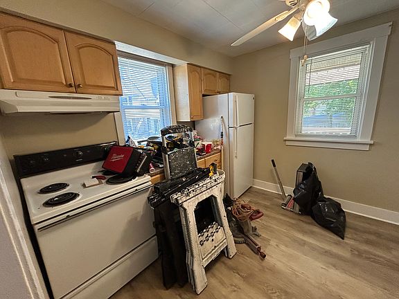 5th image of 62 Oregon Ave Floor 1