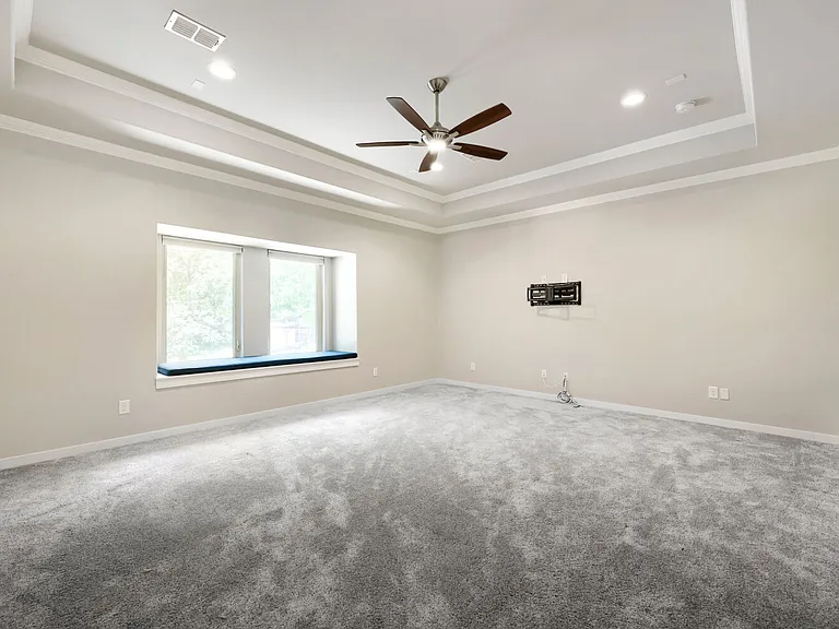1806 Tucker St — Photo 16