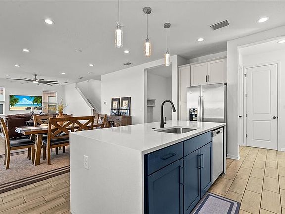 4th image of 8330 Abalone Loop