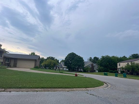 5th image of 18100 Crownhill Dr