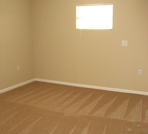 3rd image of 980 Demaret Dr #0