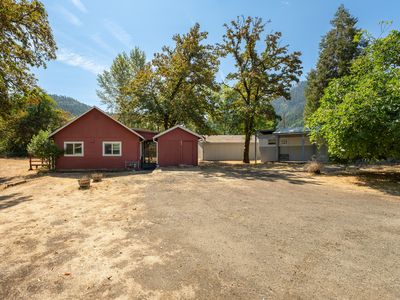 255 SE 2nd St, Canyonville, OR, 97417
