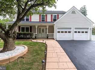 8313 Tea Rose Dr, Gaithersburg, MD 20879