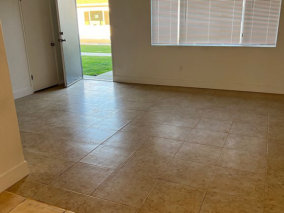 2nd image of 3403 Squire Ln APT B