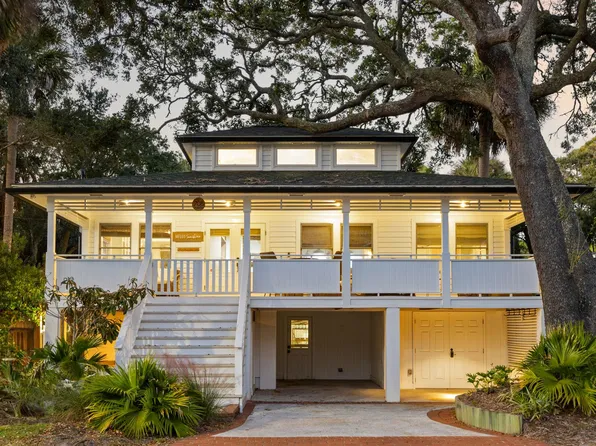 708 W Ashley Ave, Folly Beach, SC 29439