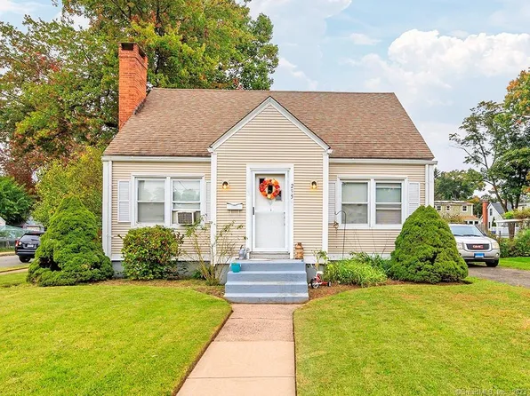 295 Cooper Hill Street, Manchester, CT 06040