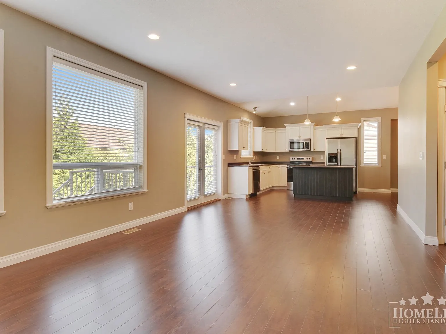 3 bed, 1887 sqft, $2,400 — Photo 3