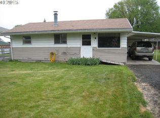 301 S Spruce St, Wallowa, OR 97885