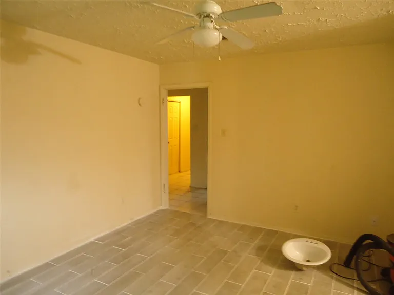 7543 Andiron Cir — Photo 13