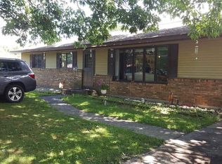 4 Lake Hills Rd, Troy, NY 12180