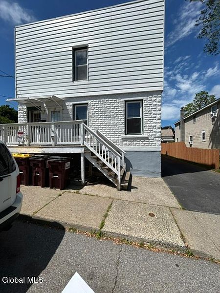 2nd image of 26 Lee Street