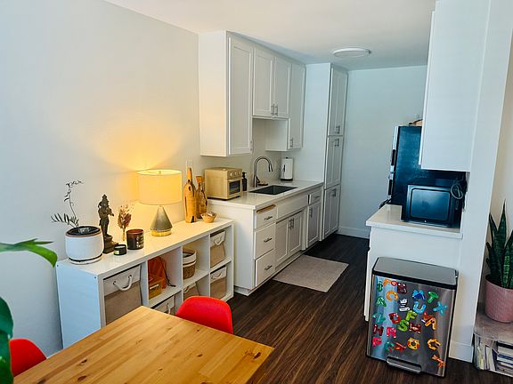 Newly remodeled Kitchen. Lots of Storage. New appliances included