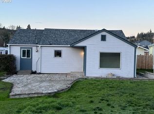 97 W 2nd St, Lowell, OR 97452