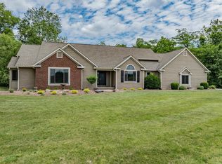 7565 N Clear Creek Rd, Huntington, IN 46750