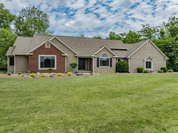 7565 N Clear Creek Rd, Huntington, IN 46750