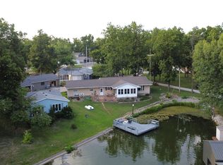 30369 Cypress Ln, Girard, IL 62640