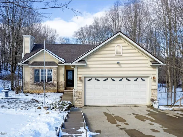 841 Royal Cir, Howard, OH 43028