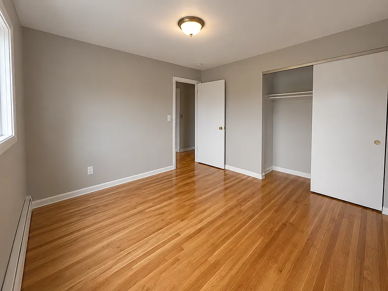 69 Newton St #12 — Photo 6