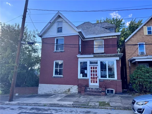 215 S 2nd St, Jeannette, PA 15644