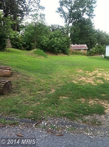 2nd image of 7521 Carson Ave